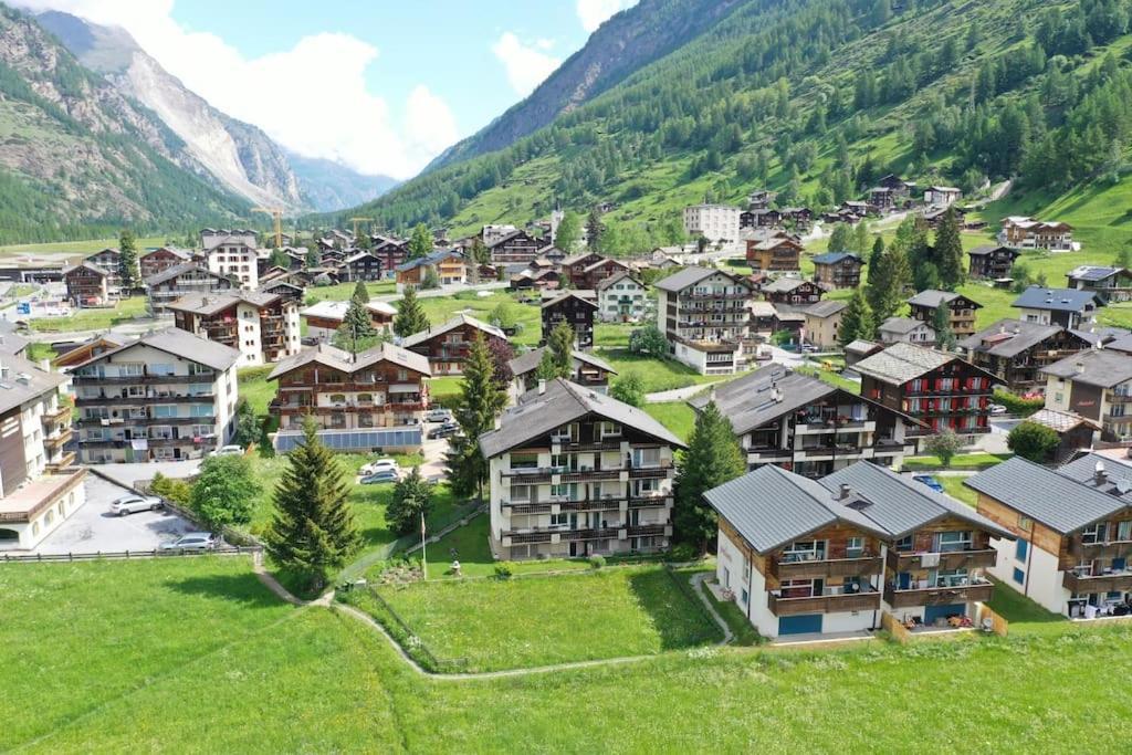 Relaxing Loft Haven Near Zermatt - Parking Free Apartment Tasch Exterior photo